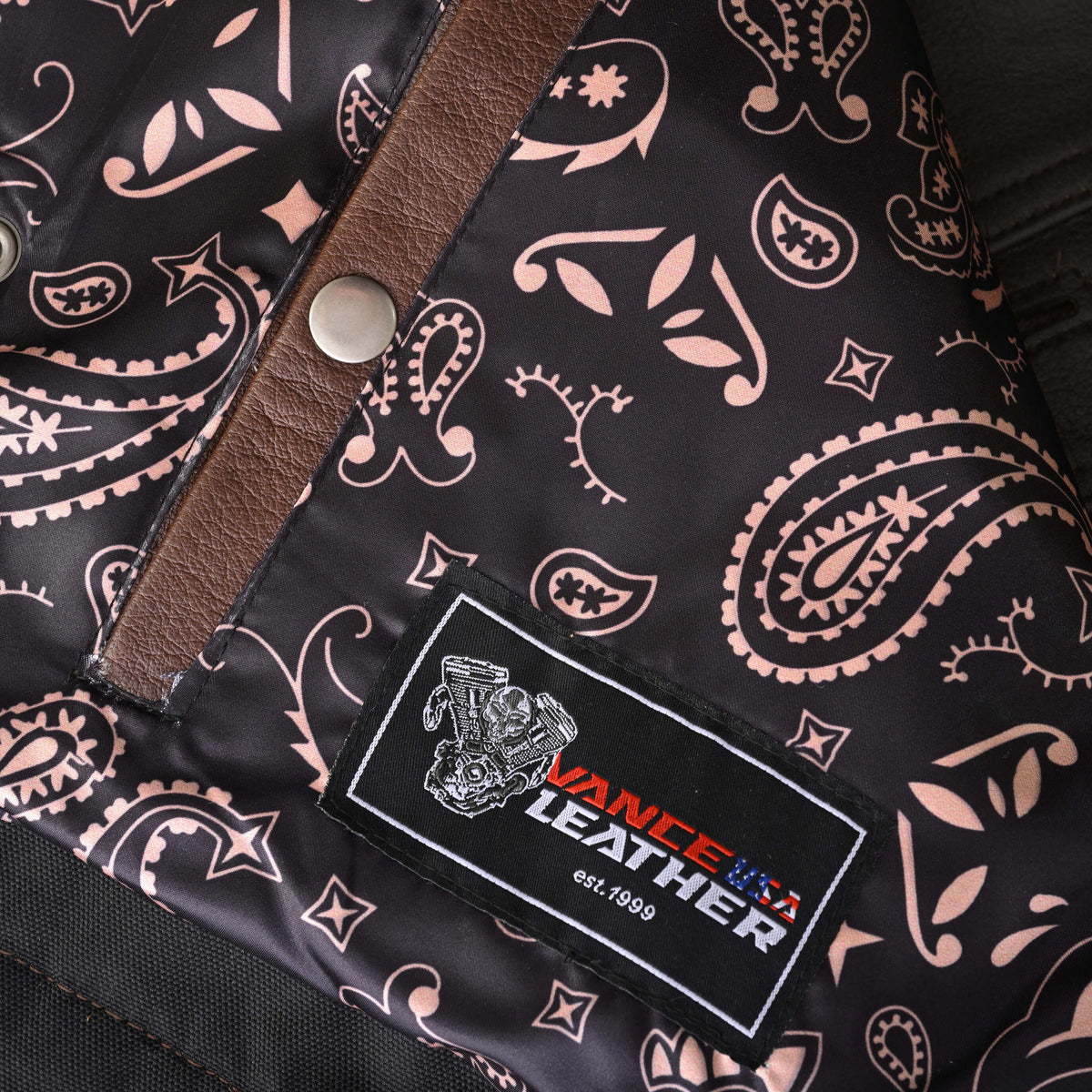Vance VL914BrP Men's Two-Tone Brown & Black Leather Motorcycle Riding Club Vest with Paisley Liner & CCW Pockets - detail pic 2